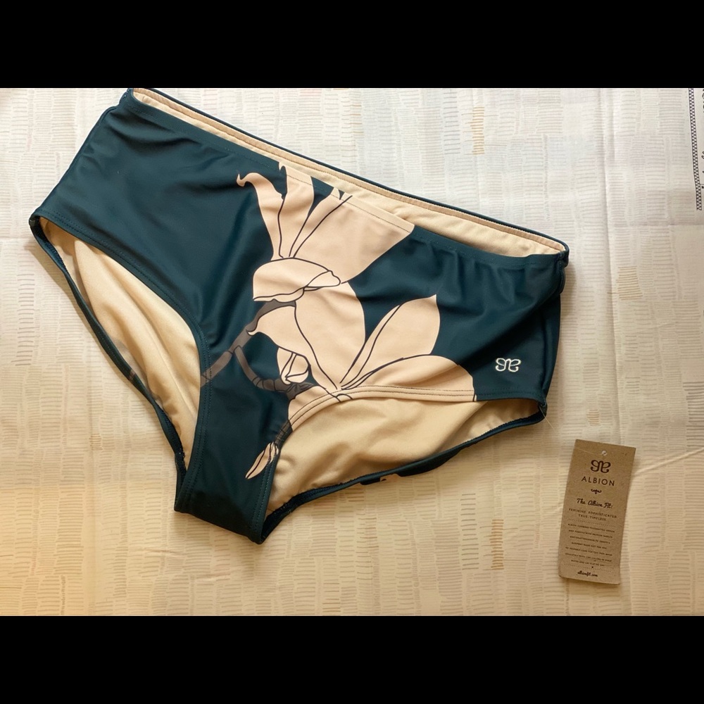 NWT Albion hipster bottoms in Emerald Tigerlilly